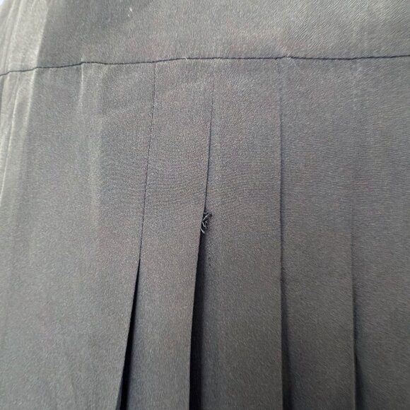 BCBGeneration Sleeveless Collared Blouse - Picture 8 of 8